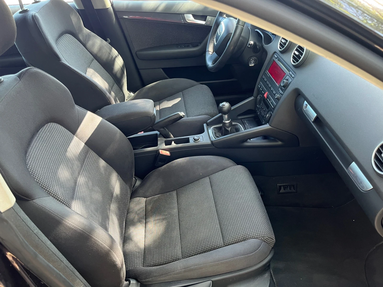 Audi A3 Sportback 2.0TDI - изображение 9
