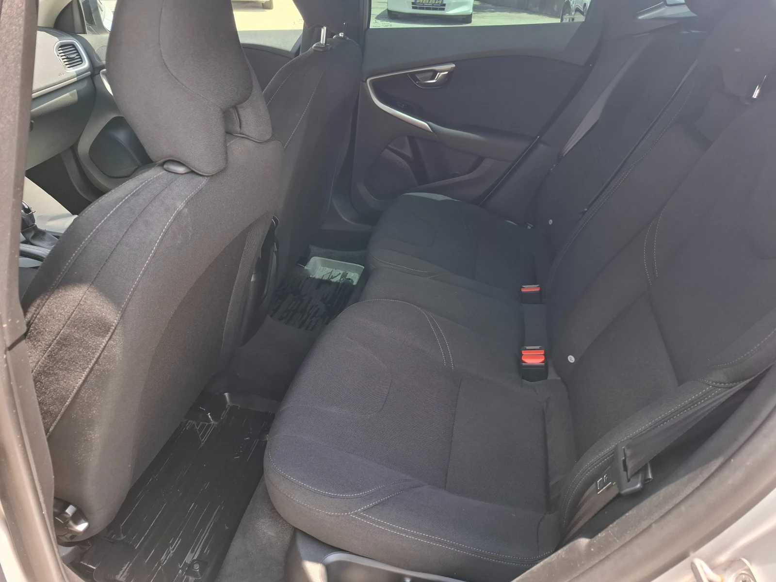 Volvo V40 Cross Country 1.6 D2 AVTOMATIK NAVI - изображение 7