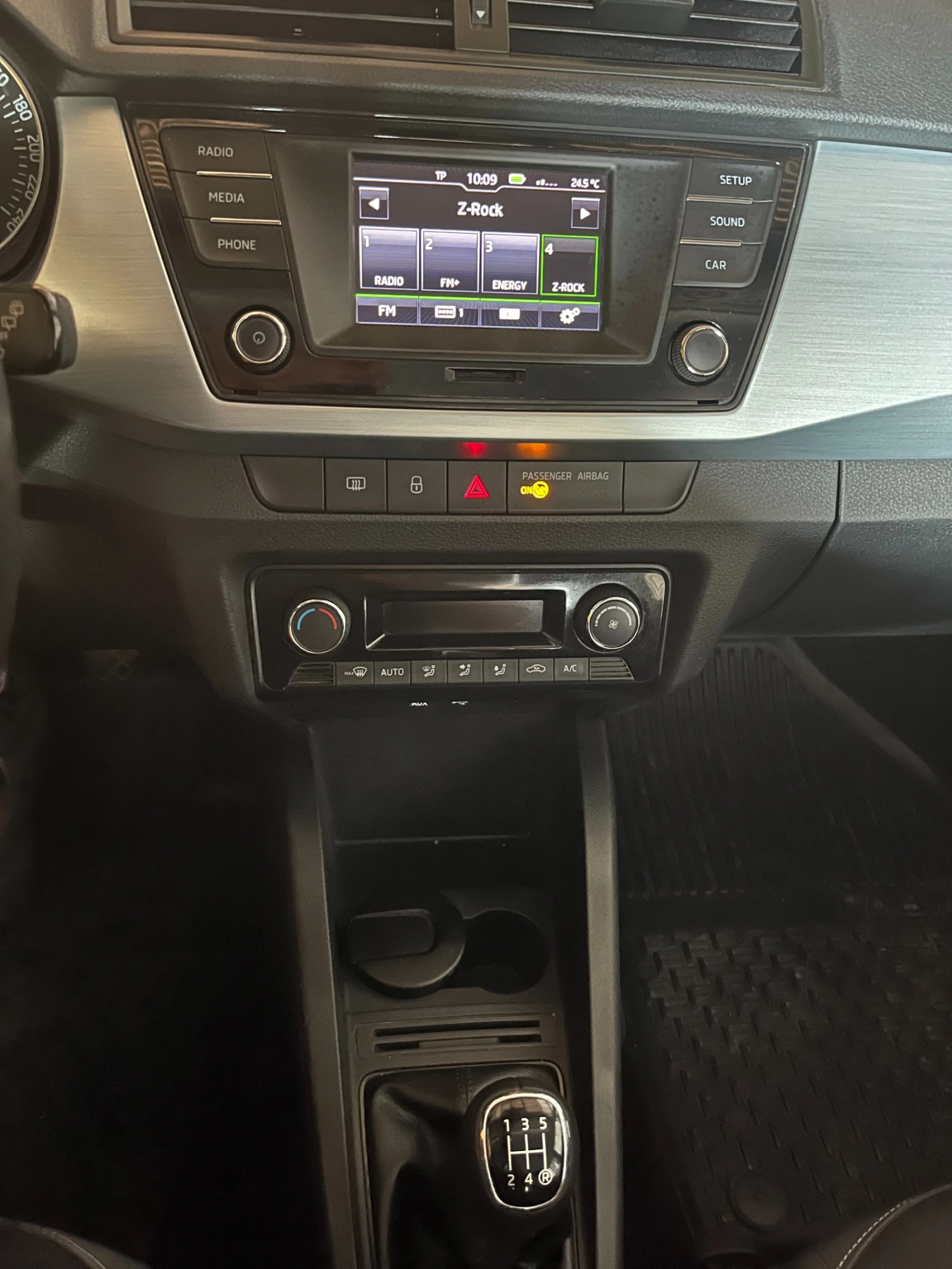 Skoda Fabia АМБИШЪН 1.0 MPI  - изображение 7