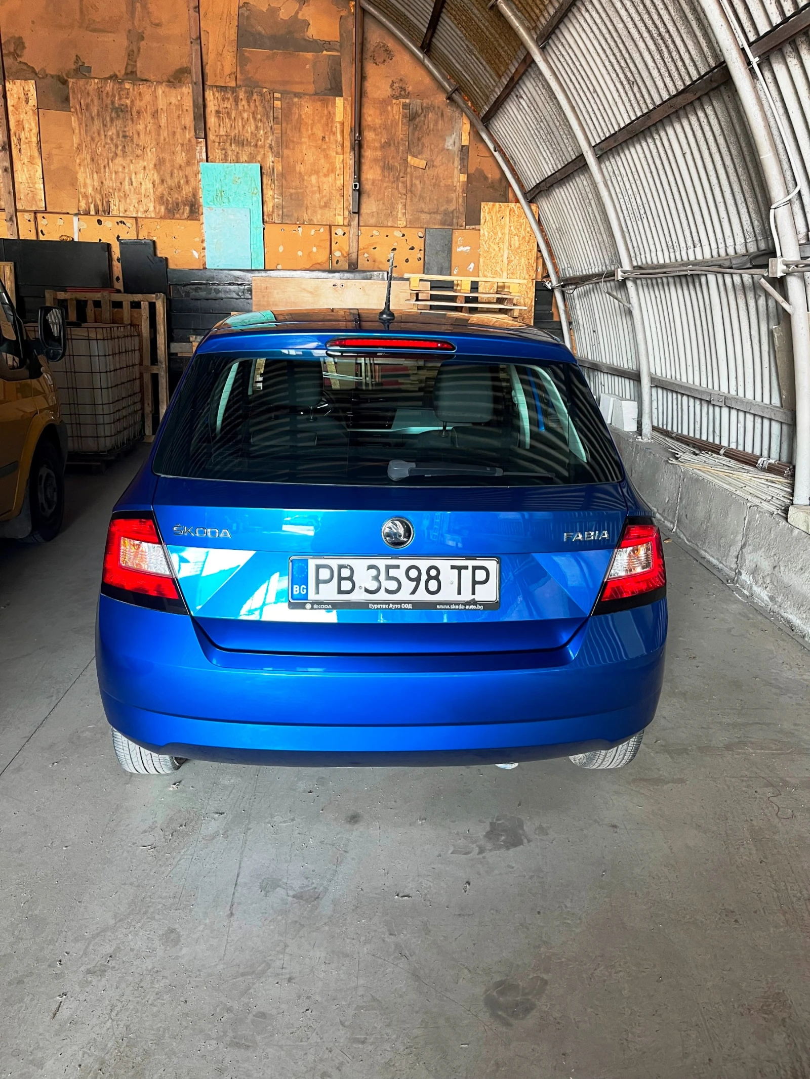 Skoda Fabia АМБИШЪН 1.0 MPI  - изображение 2