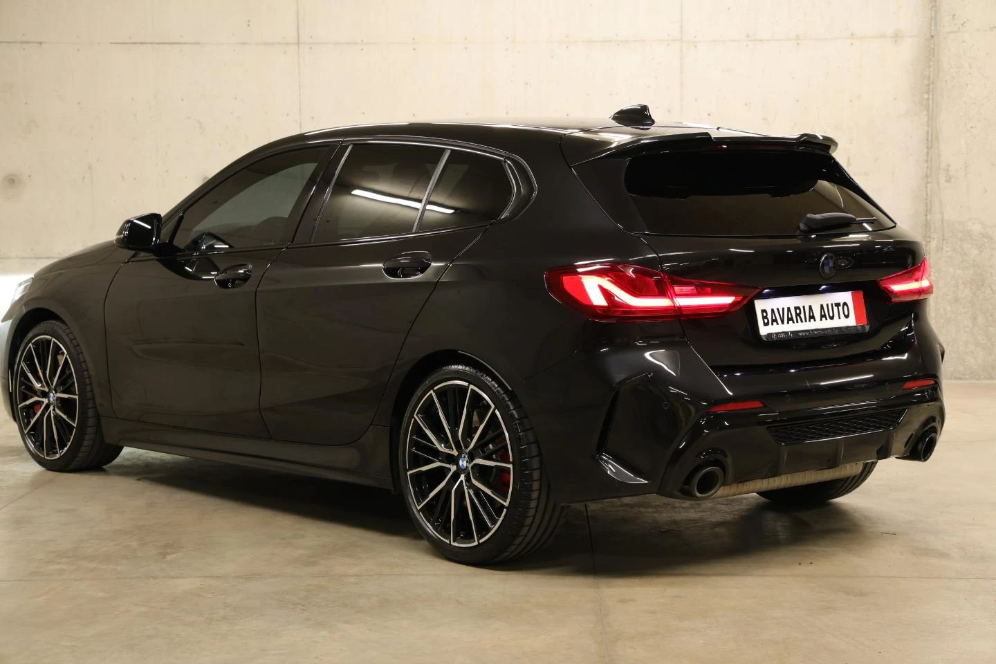 BMW M135 xDrive Sportautomatic M sport Paket - изображение 2