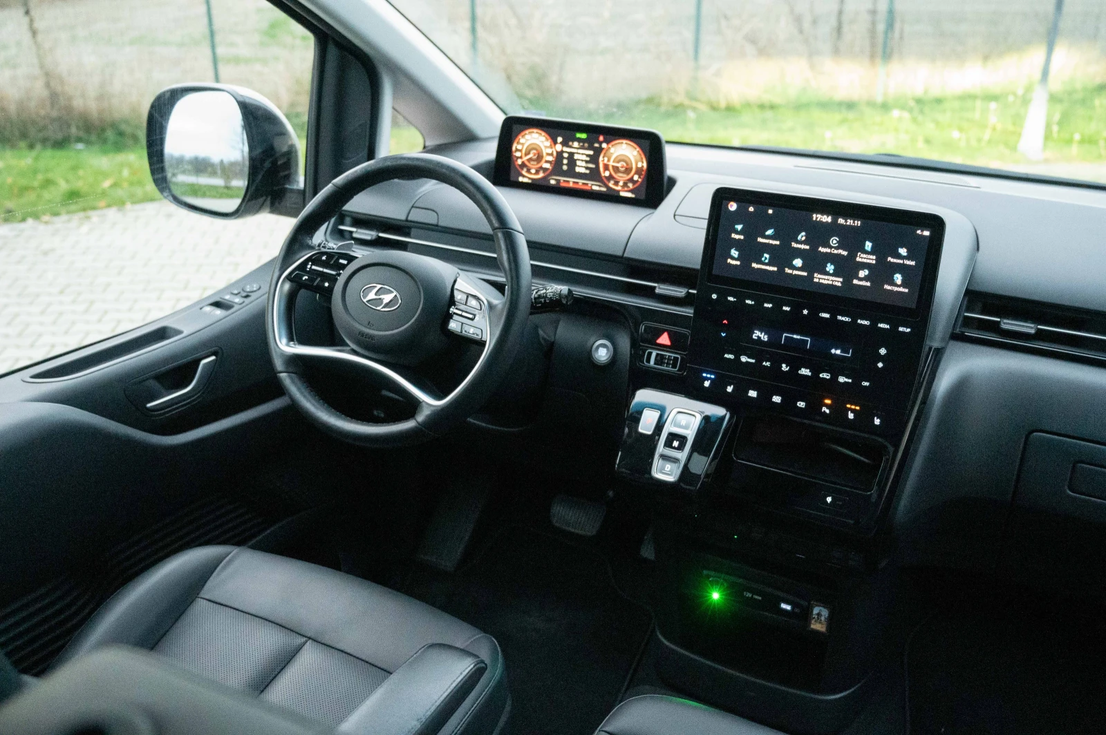 Hyundai Staria 4X4* Luxory* с ДДС - изображение 8