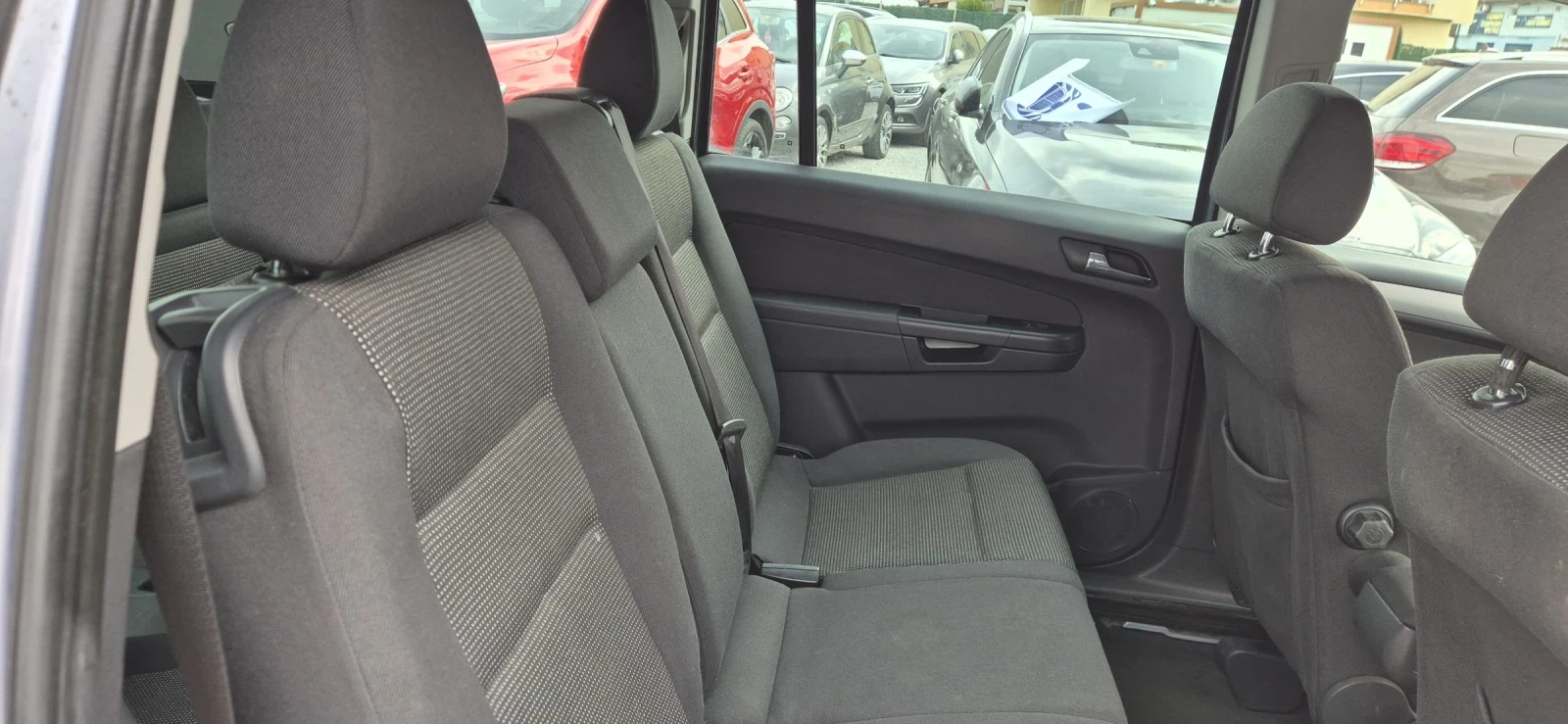 Opel Zafira 1.8-140кс.7места, снимка 10 - Автомобили и джипове - 53928640