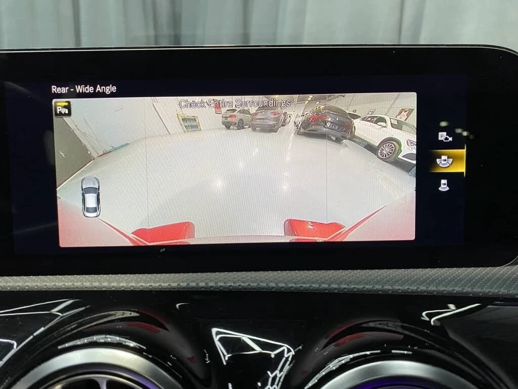 Mercedes-Benz CLA * AMG Line * HeadUp * * AвтоКредит* (ЦЕНА ДО БГ), снимка 14 - Автомобили и джипове - 53952474