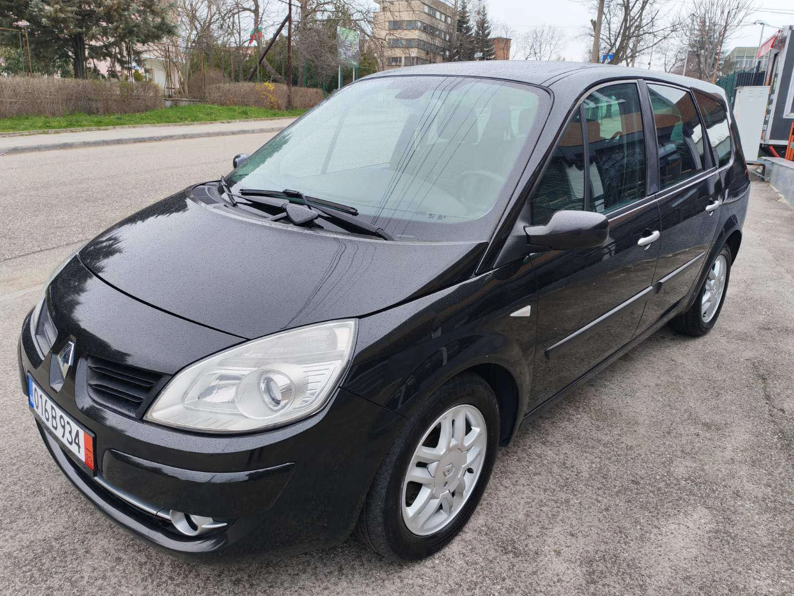Renault Grand scenic 1.6i, снимка 6 - Автомобили и джипове - 53952112