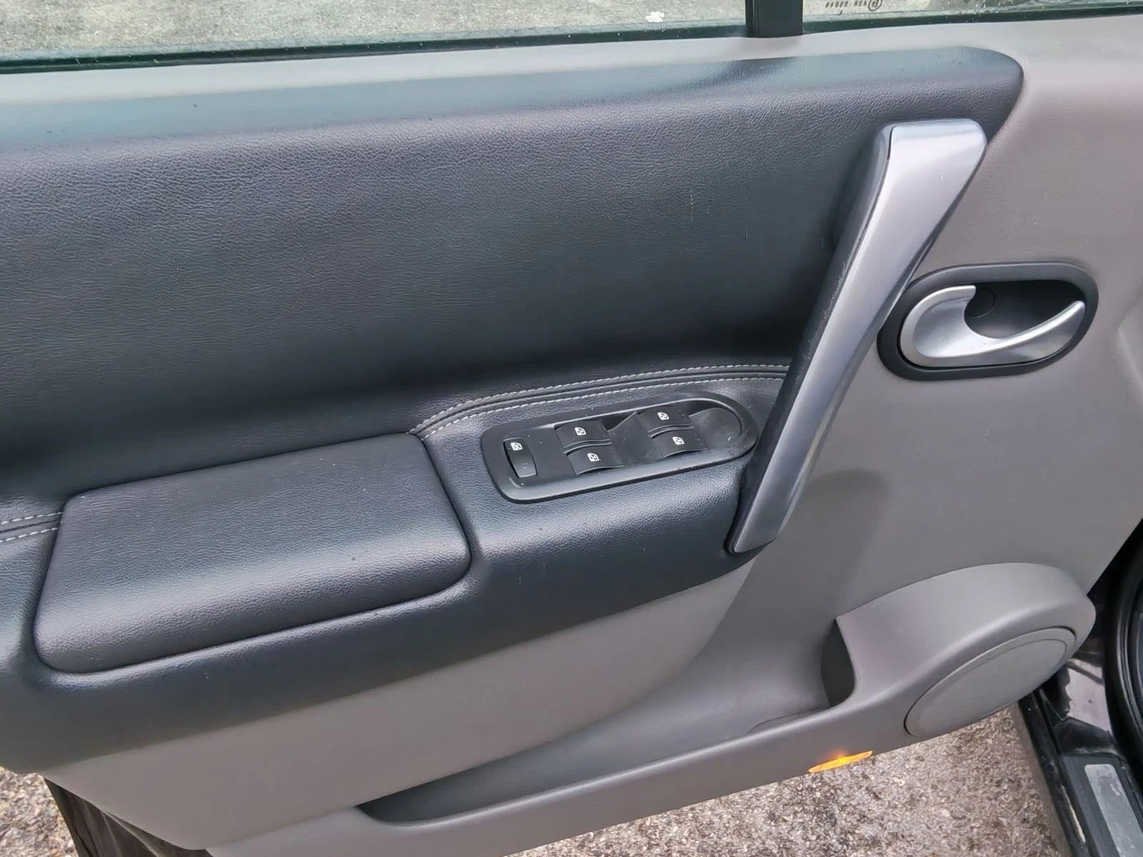 Renault Grand scenic 1.6i, снимка 13 - Автомобили и джипове - 53952112