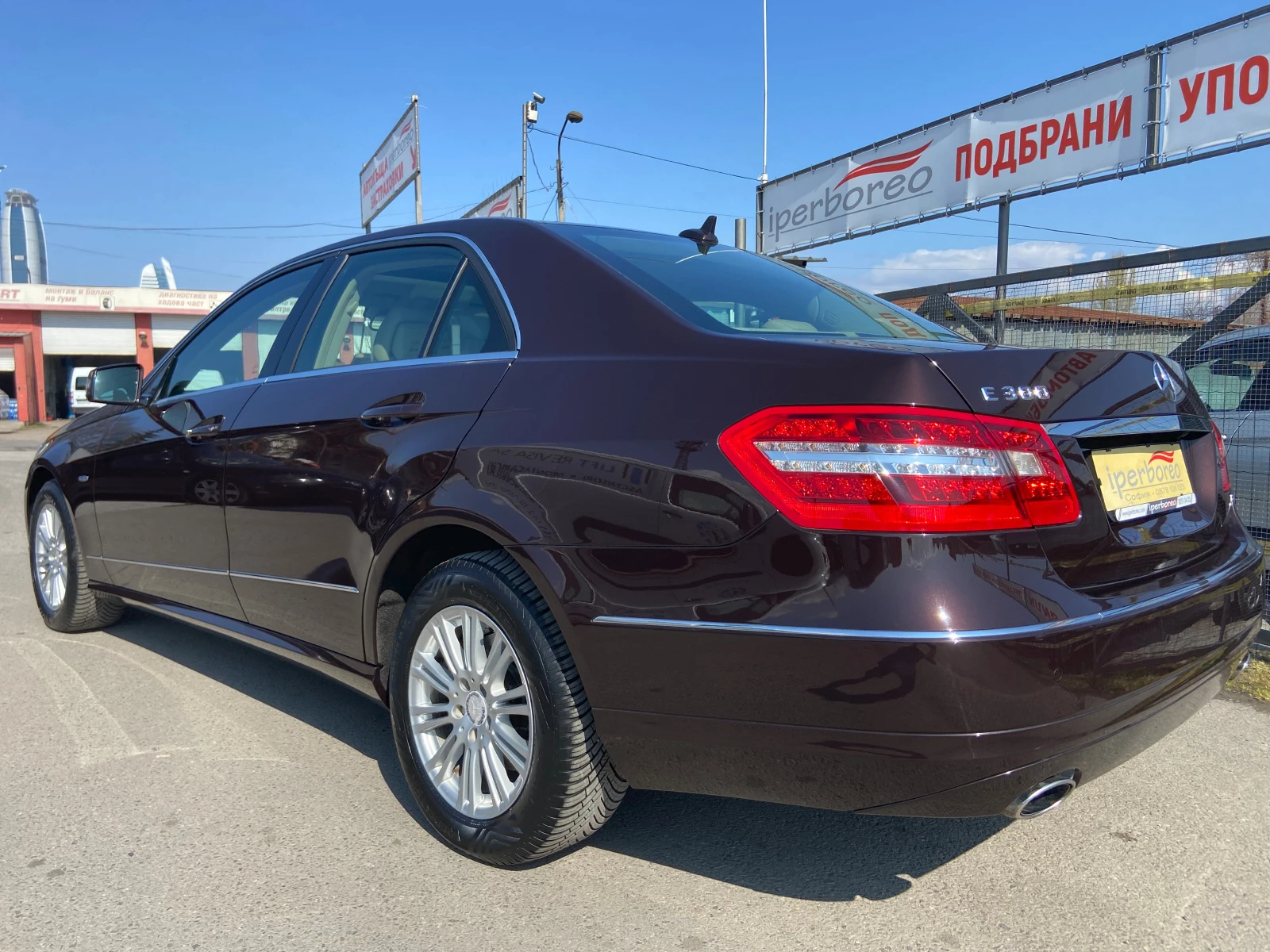 Mercedes-Benz E 300 300cdi-Има видеоклип към обявата!, снимка 4 - Автомобили и джипове - 53974606