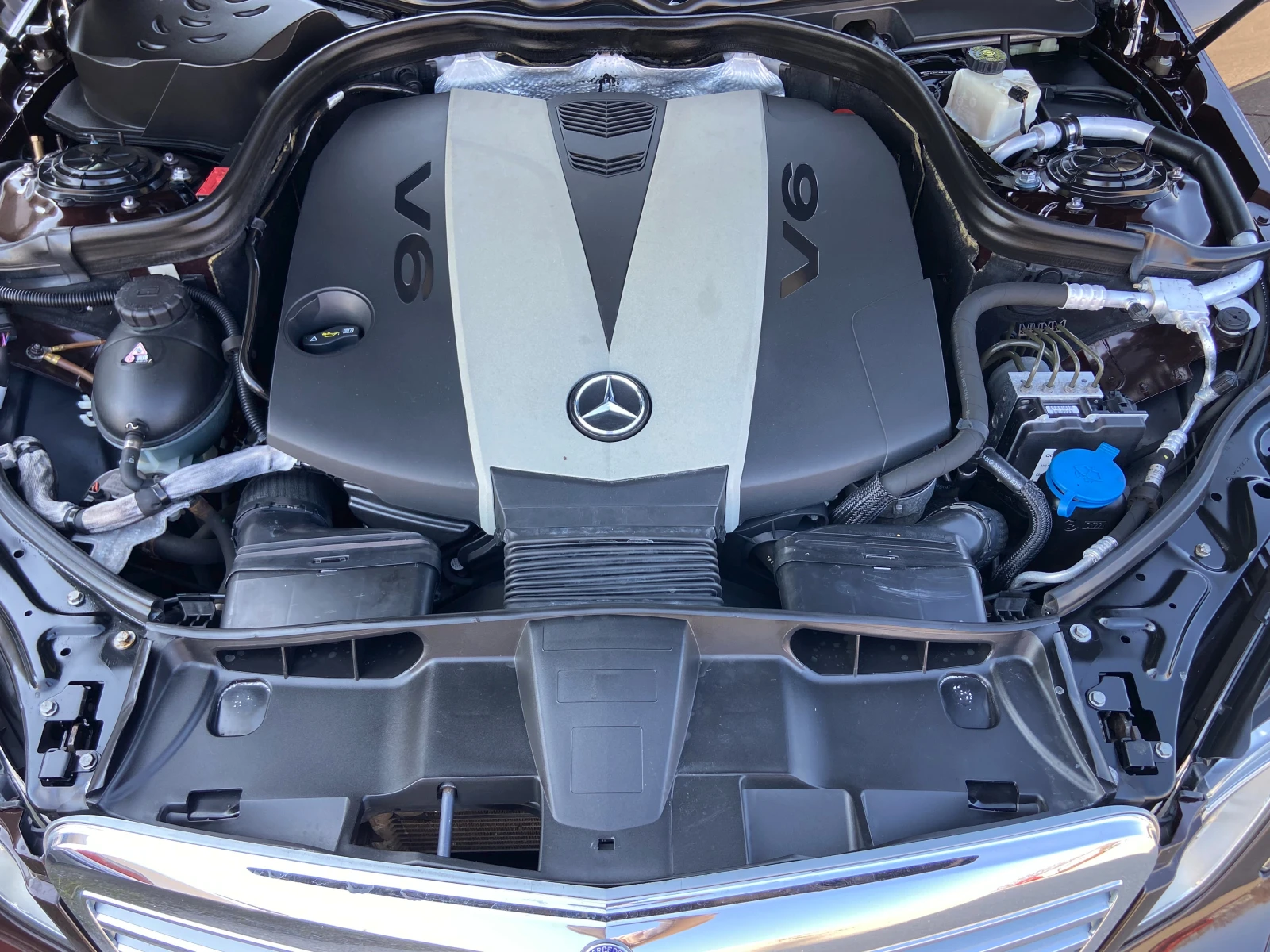 Mercedes-Benz E 300 300cdi-Има видеоклип към обявата!, снимка 17 - Автомобили и джипове - 53974606