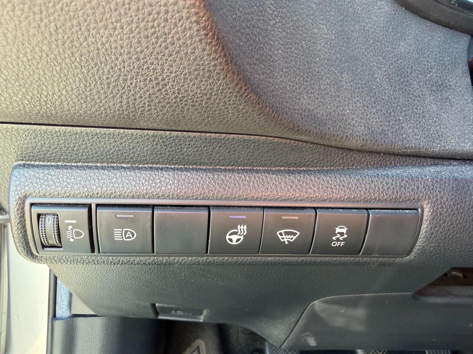 Toyota Corolla 1.2T NAVI/KAMERA EURO 6 | Mobile.bg � ����������� 12