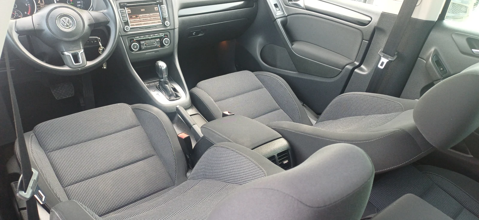 VW Golf АВТОМАТИК, снимка 8 - Автомобили и джипове - 54568963