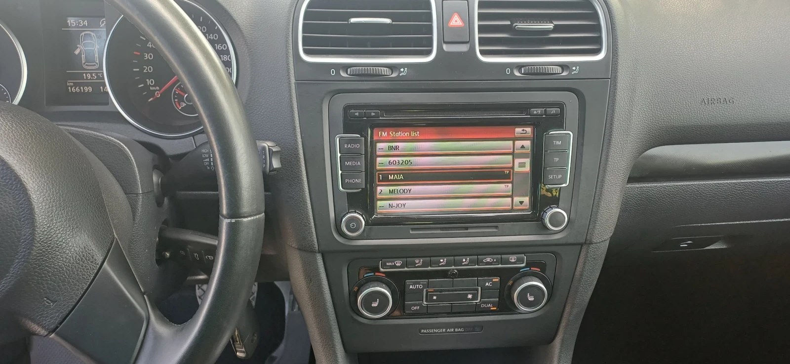 VW Golf АВТОМАТИК, снимка 11 - Автомобили и джипове - 54568963