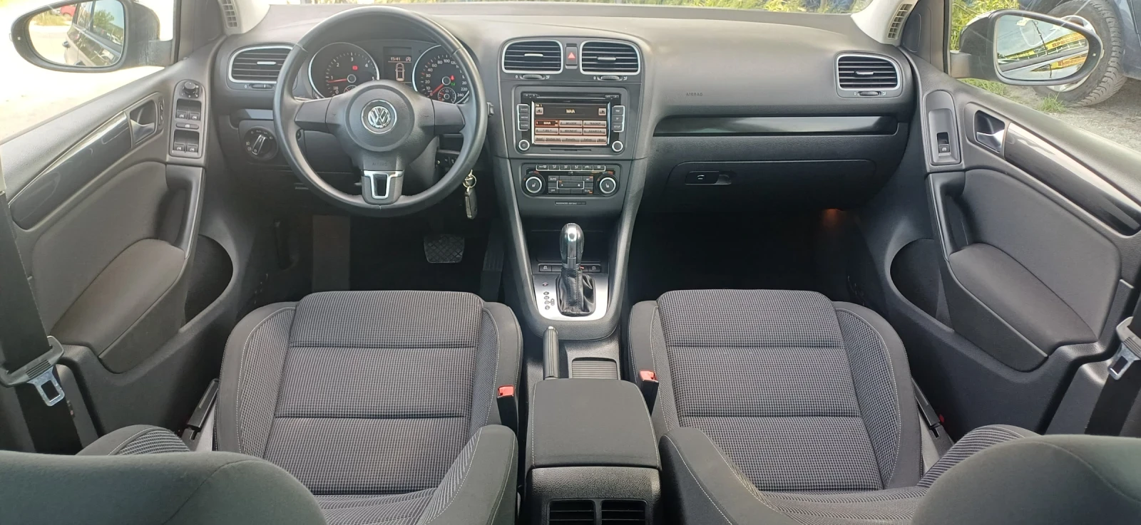 VW Golf АВТОМАТИК, снимка 9 - Автомобили и джипове - 54568963