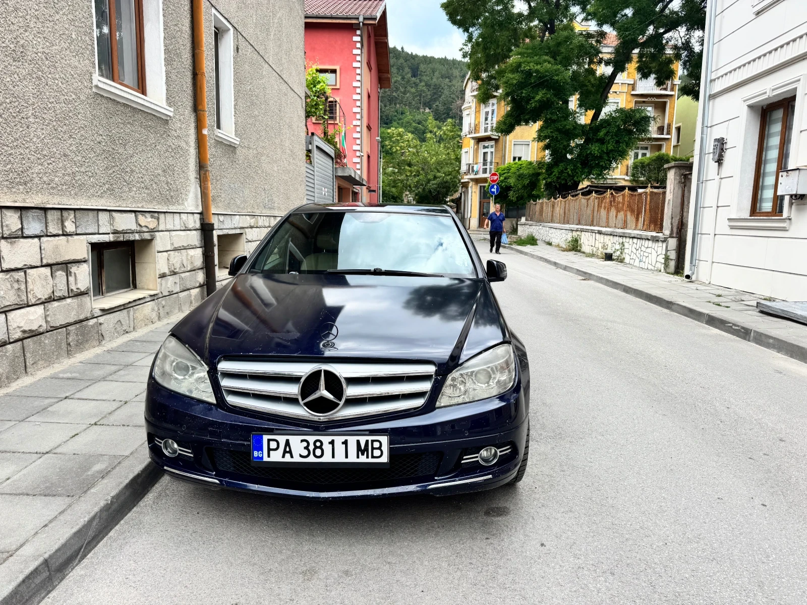 Mercedes-Benz C 220, снимка 2 - Автомобили и джипове - 54987657