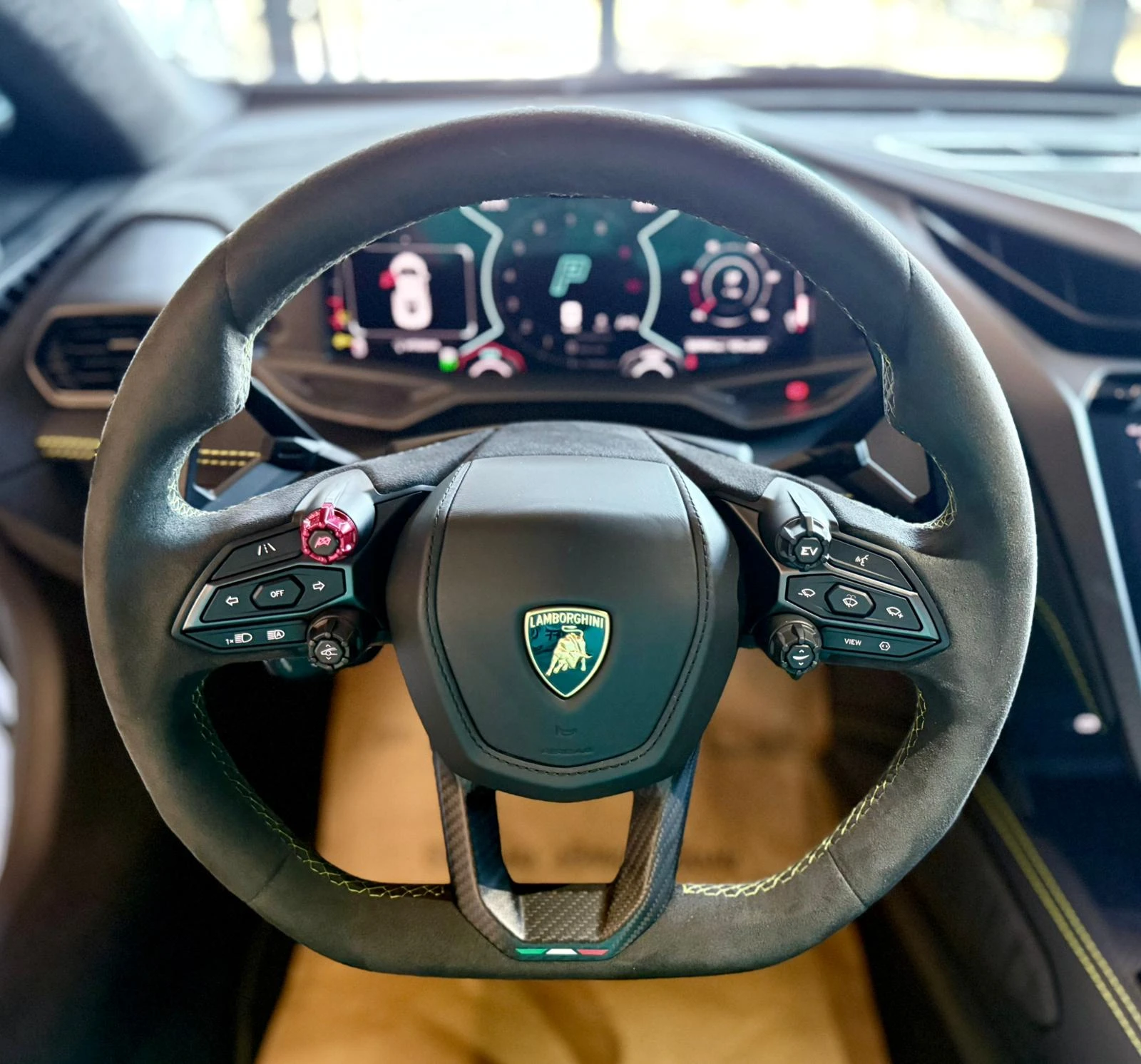 Lamborghini Revuelto Revuelto* Nero* Лизинг, снимка 10 - Автомобили и джипове - 55044793