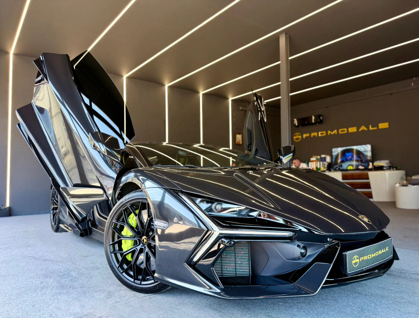 Lamborghini Revuelto Revuelto* Nero* Лизинг