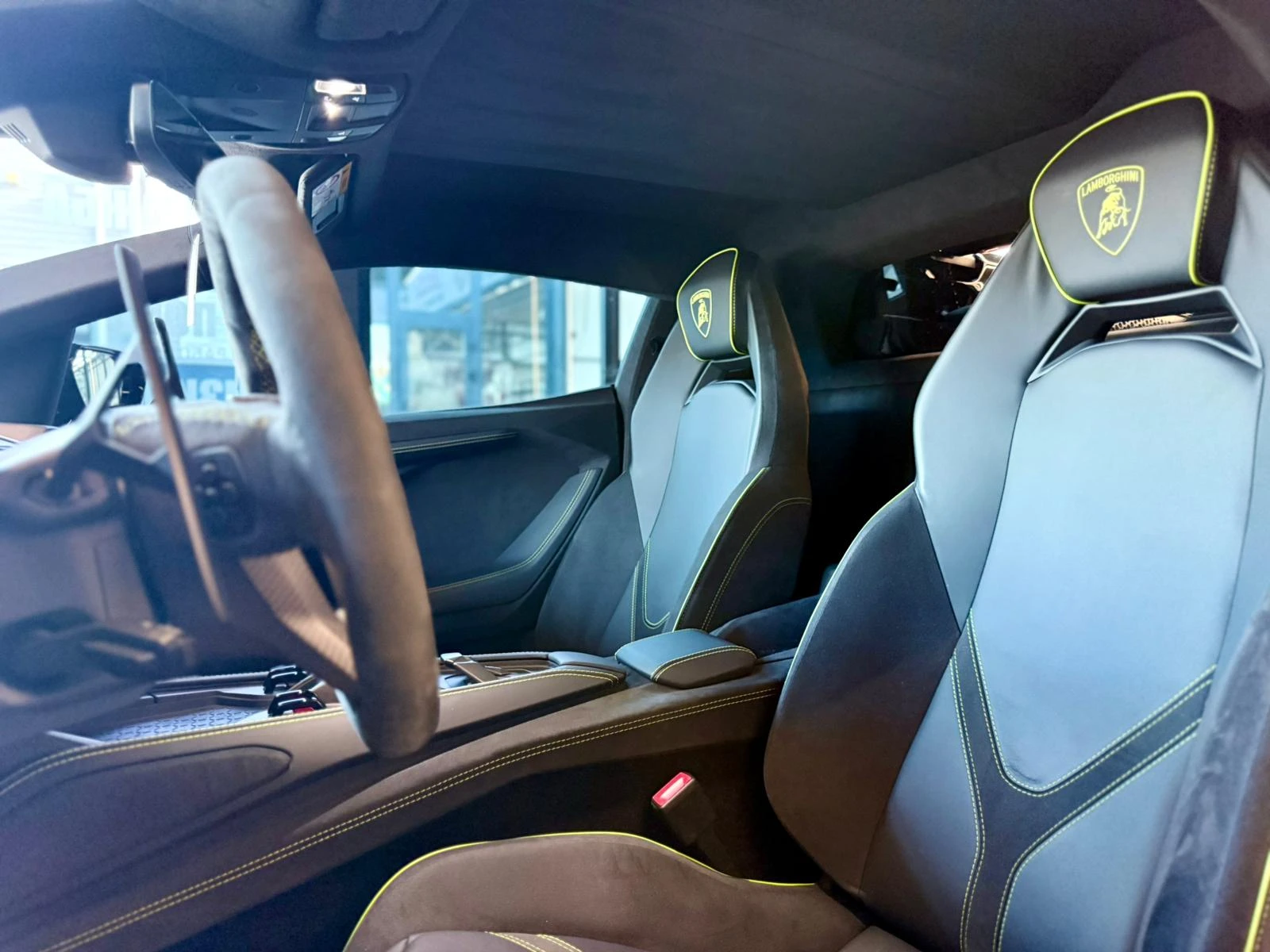Lamborghini Revuelto Revuelto* Nero* Лизинг, снимка 8 - Автомобили и джипове - 55044793
