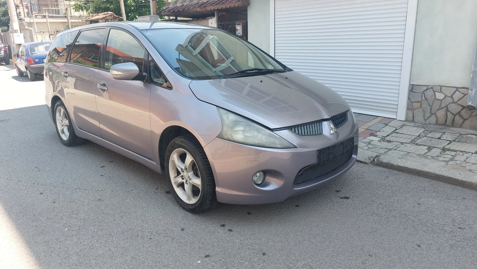 Mitsubishi Grandis Газ/бензин, снимка 3 - Автомобили и джипове - 55119477