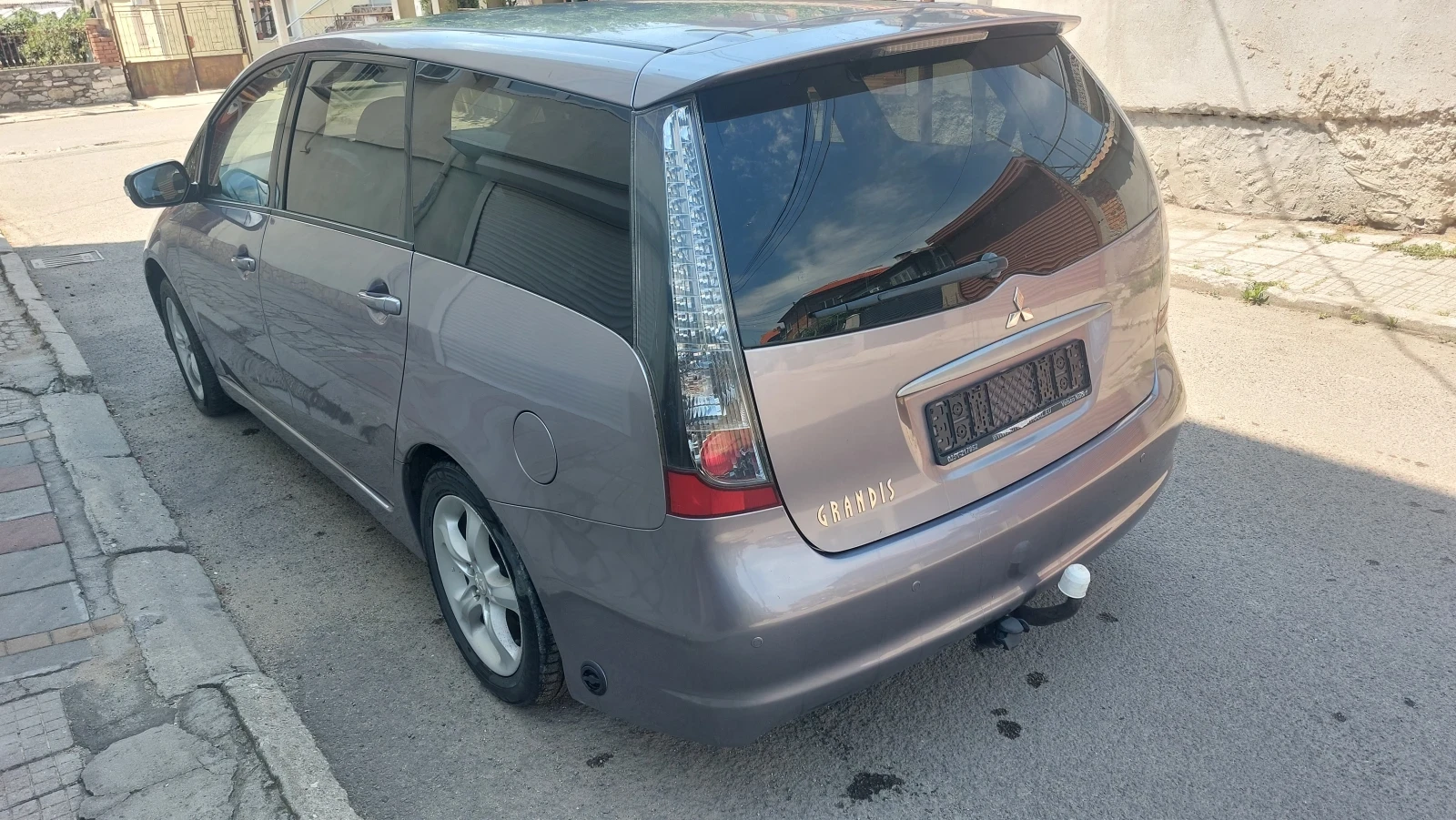 Mitsubishi Grandis Газ/бензин, снимка 4 - Автомобили и джипове - 55119477