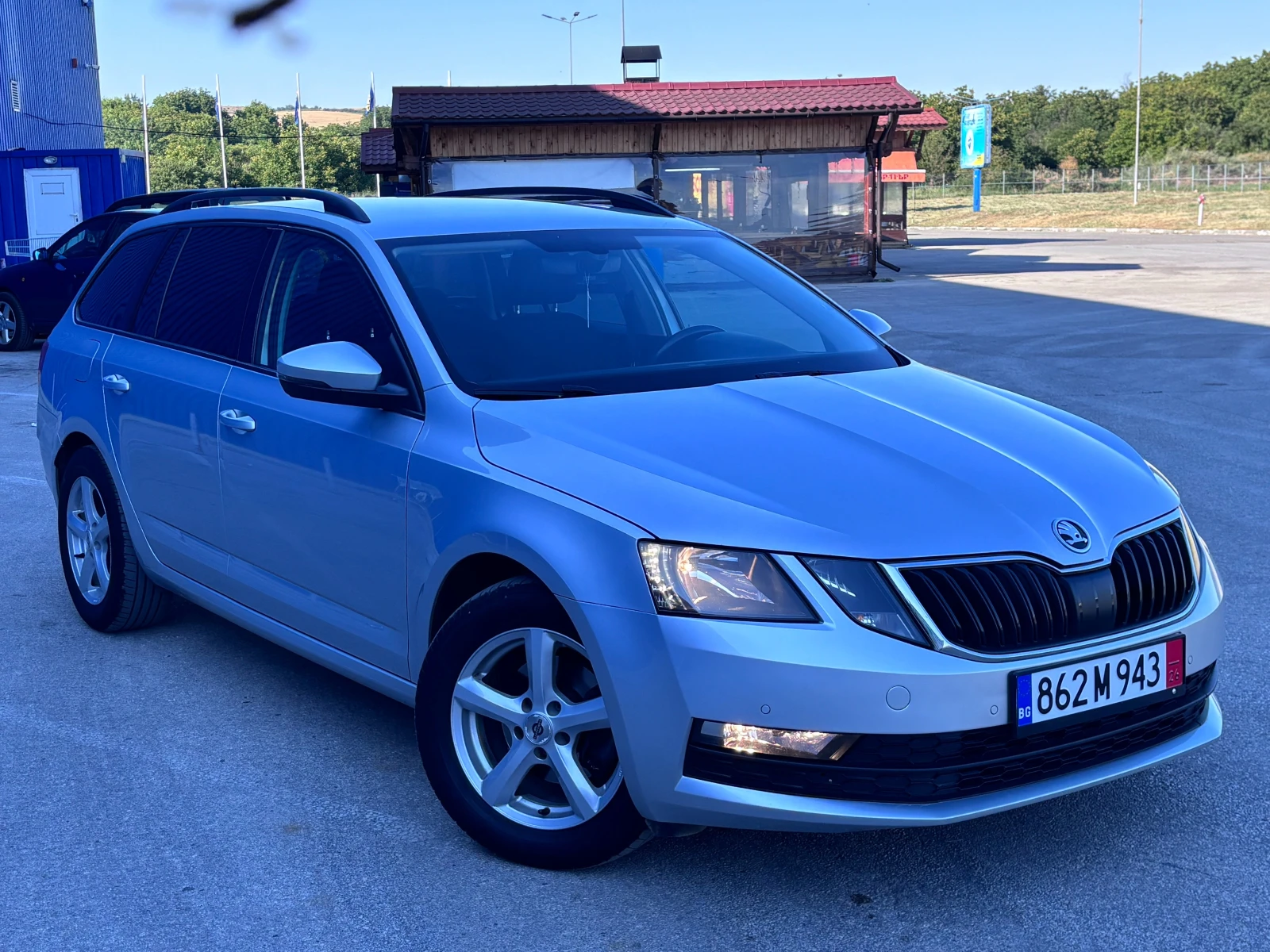 Skoda Octavia 2.0 TDI, снимка 8 - Автомобили и джипове - 55249347