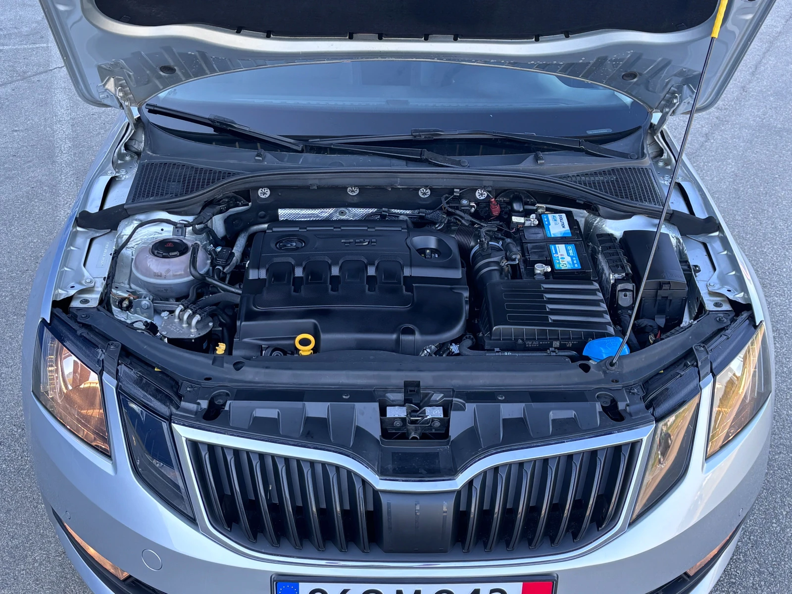 Skoda Octavia 2.0 TDI, снимка 16 - Автомобили и джипове - 55249347