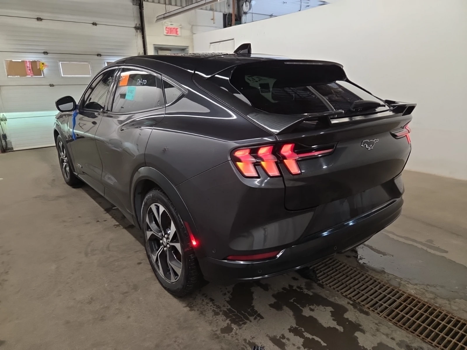 Ford Mustang Mach-E, снимка 6 - Автомобили и джипове - 55404027