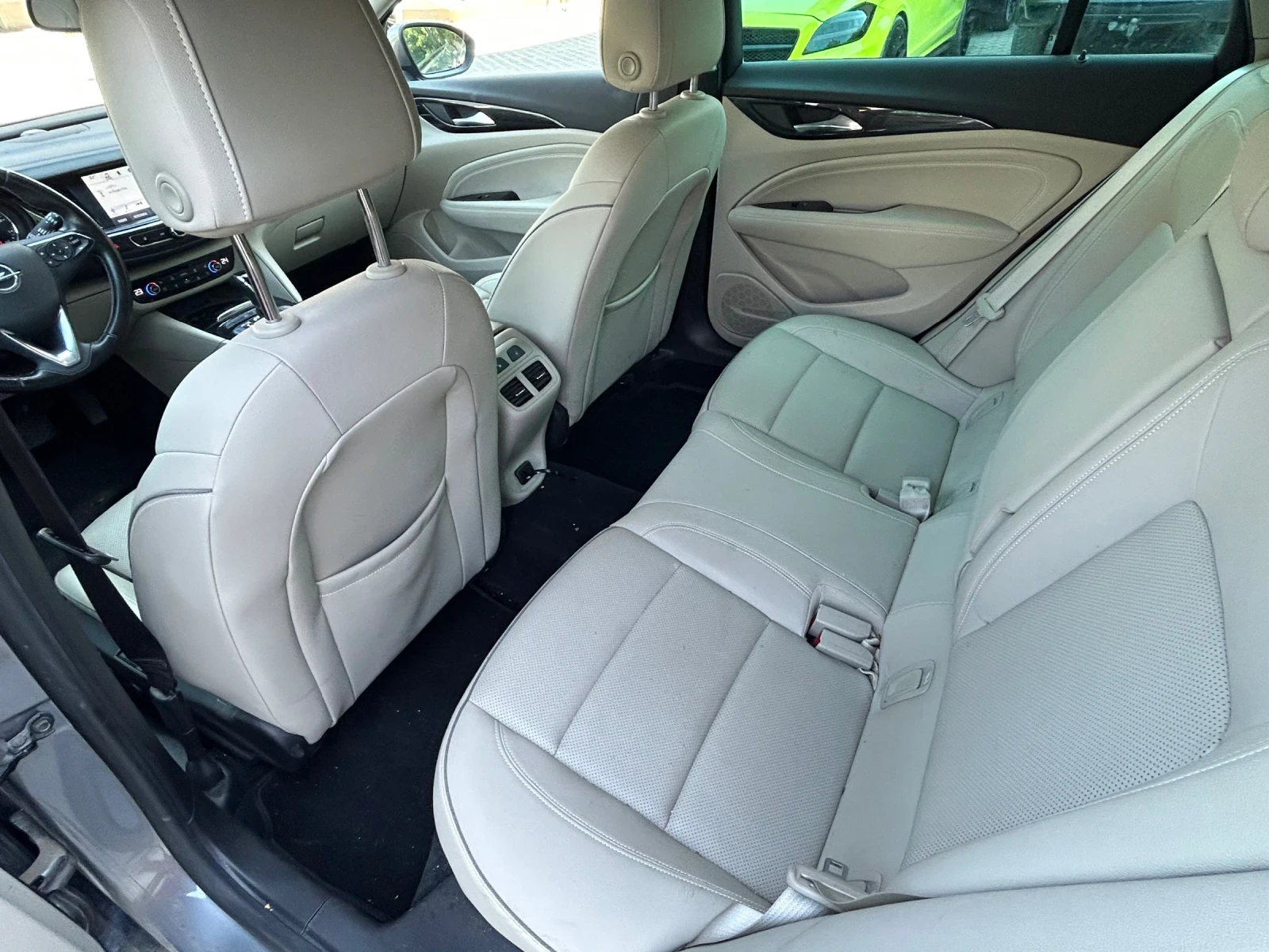 Opel Insignia 2.0 cdti , снимка 12 - Автомобили и джипове - 55619050