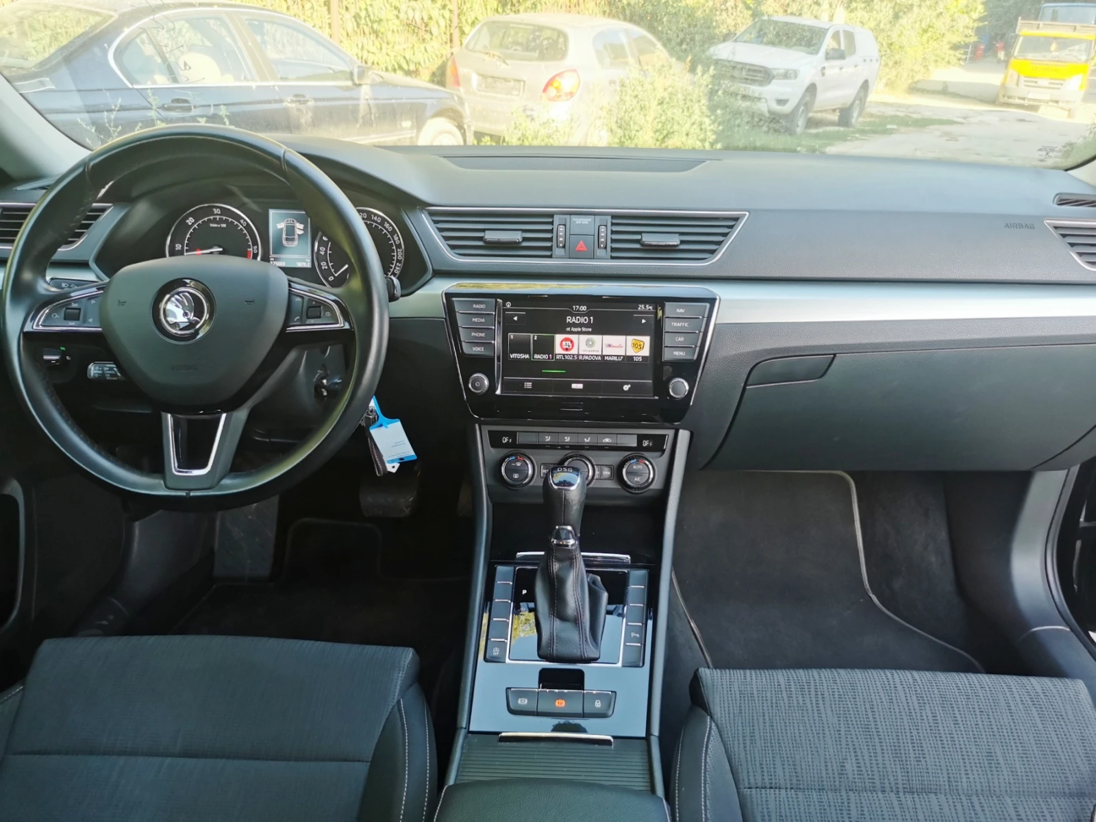Skoda Superb 2.0 TDI, 150к.с. DSG, снимка 9 - Автомобили и джипове - 55891892