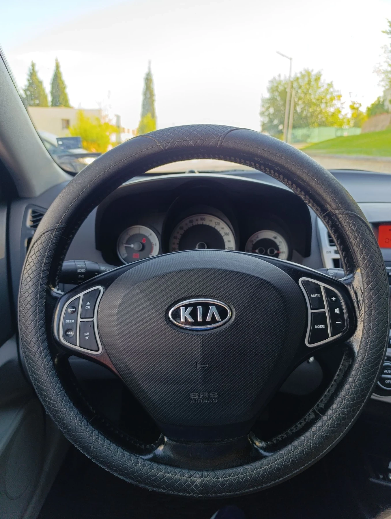 Kia Ceed 1.6CRDI, снимка 12 - Автомобили и джипове - 55959262