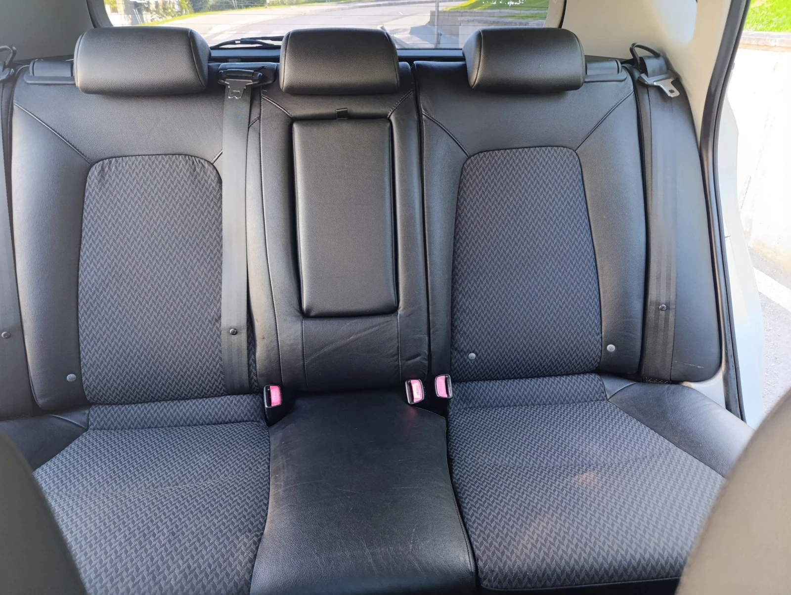 Kia Ceed 1.6CRDI, снимка 10 - Автомобили и джипове - 55959262