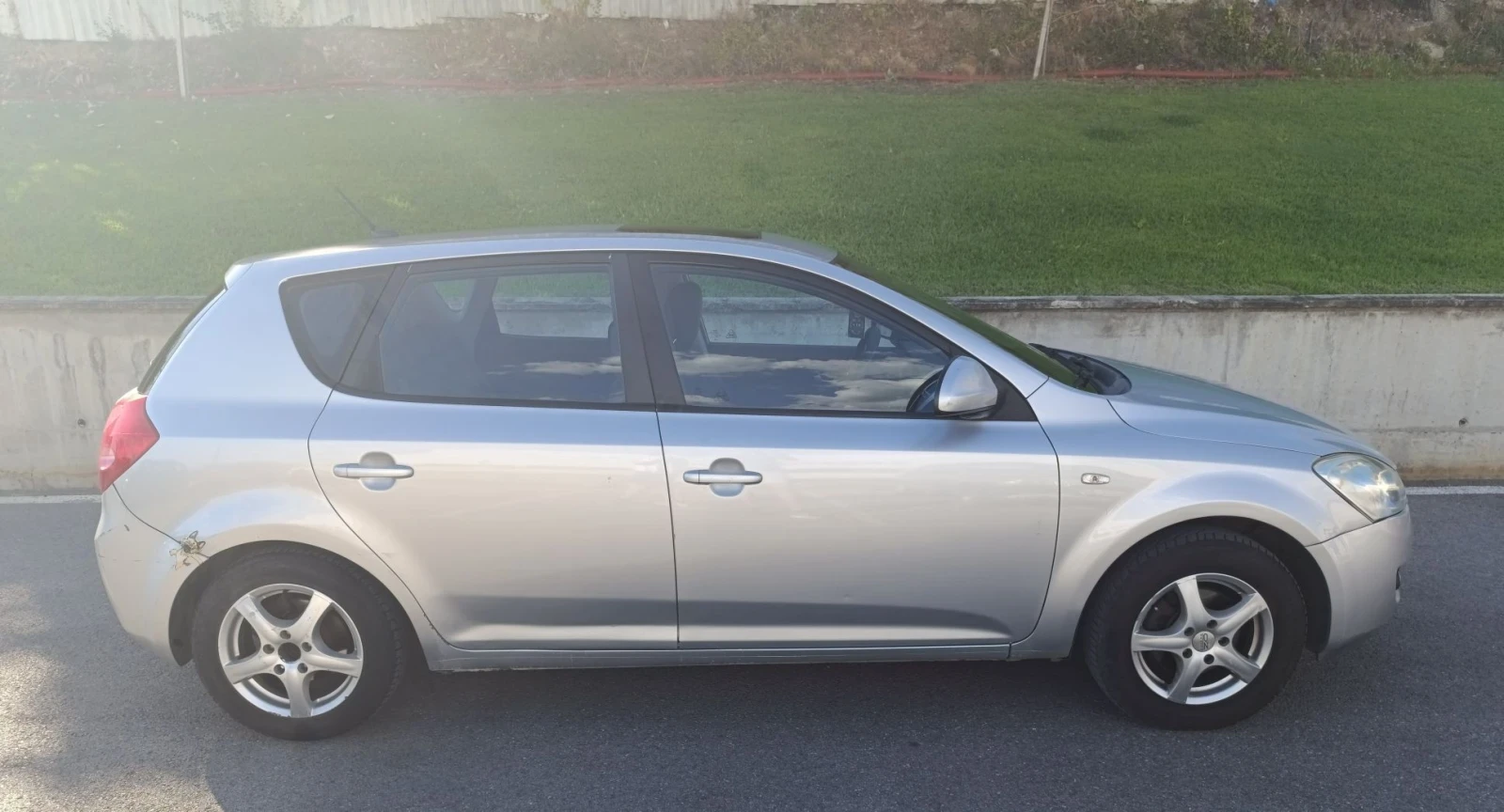 Kia Ceed 1.6CRDI, снимка 4 - Автомобили и джипове - 55959262
