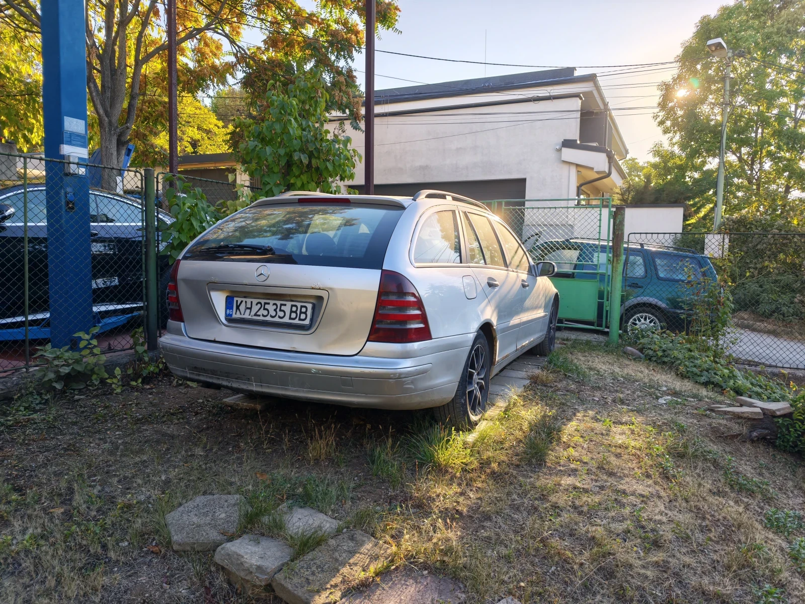 Mercedes-Benz C 220, снимка 3 - Автомобили и джипове - 56388982