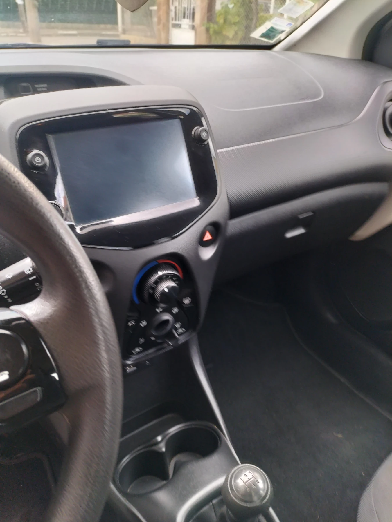 Toyota Aygo, снимка 8 - Автомобили и джипове - 56410190