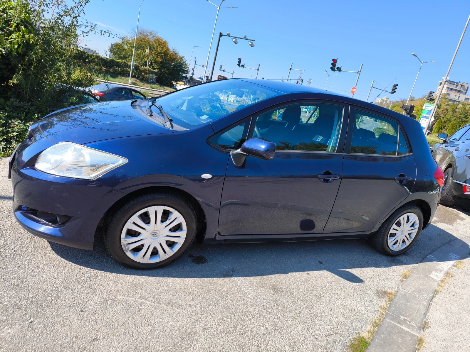 Toyota Auris, снимка 3 - Автомобили и джипове - 56449686