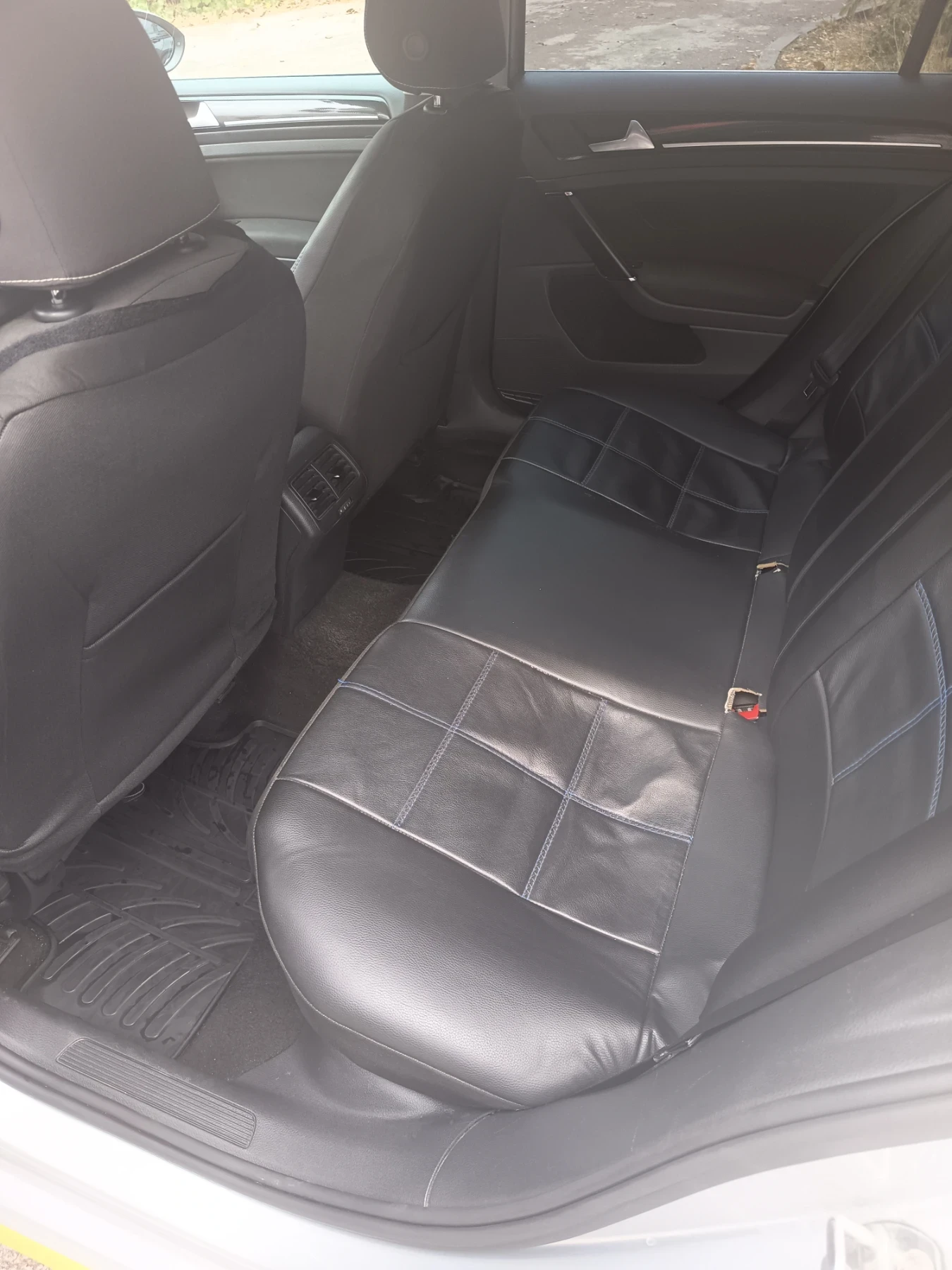 VW Golf Заводски метан/бензин , снимка 8 - Автомобили и джипове - 56539080