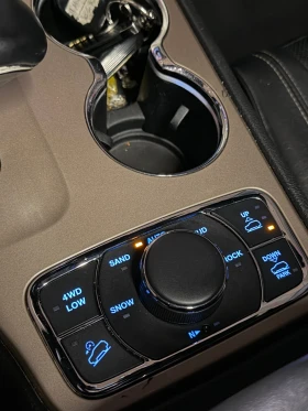 Jeep Grand cherokee 5.7 HEMI Overland 2015, снимка 15
