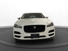     Jaguar F-PACE 2.5T PREMIUM AWD 
