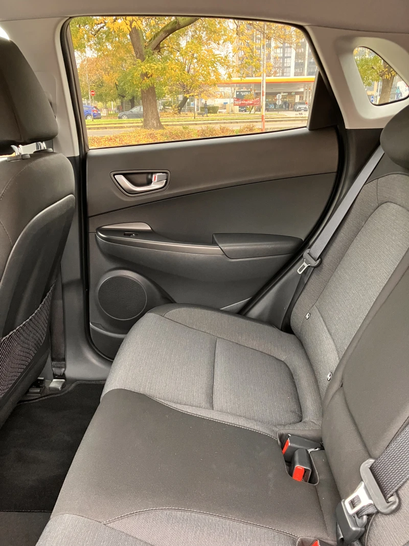 Hyundai Kona Electric 64kWh, снимка 10 - Автомобили и джипове - 52679608