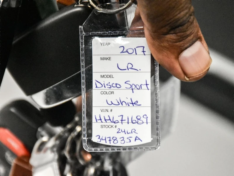 Land Rover Discovery Sport * AWD 4dr HSE * CARFAX * БЕЗ ПЪРВОНАЧАЛНА ВНОСКА, снимка 16 - Автомобили и джипове - 52923951