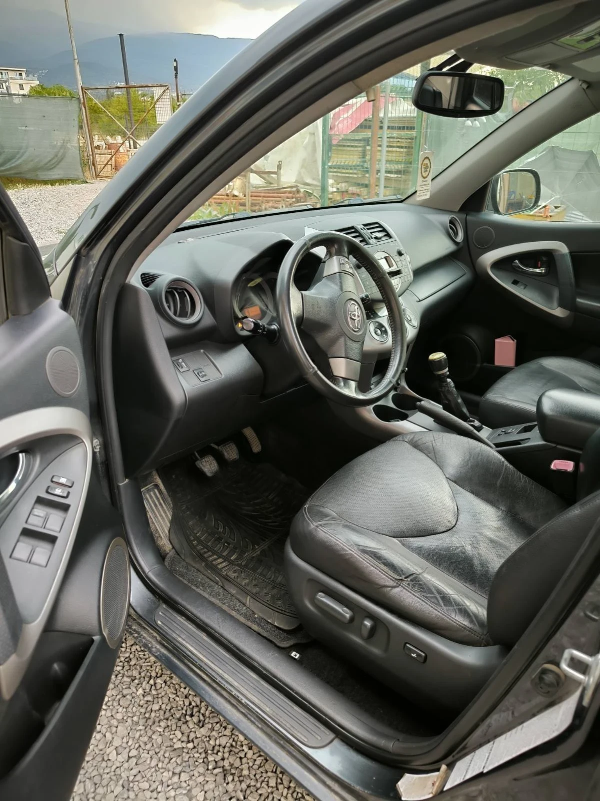 Toyota Rav4  - изображение 8