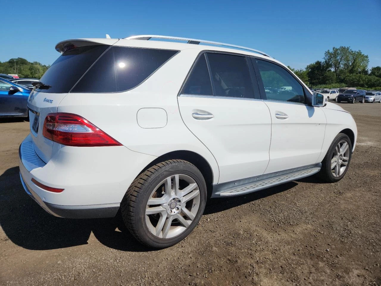 Mercedes-Benz ML 350 4MATIC* Harman/Kardon* Обдухване* KEYLESS* Камера - изображение 3