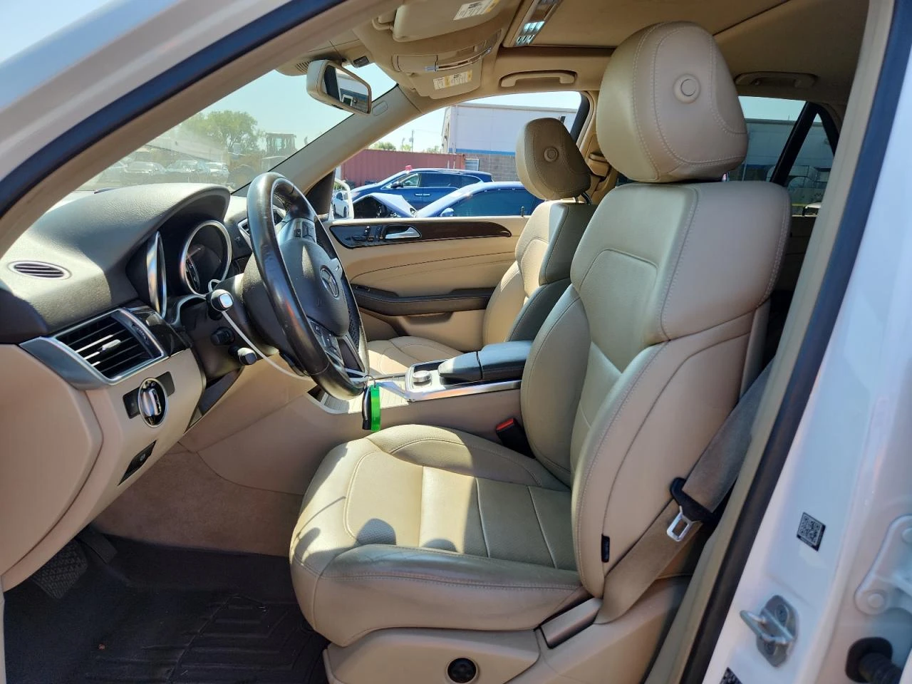 Mercedes-Benz ML 350 4MATIC* Harman/Kardon* Обдухване* KEYLESS* Камера - изображение 7