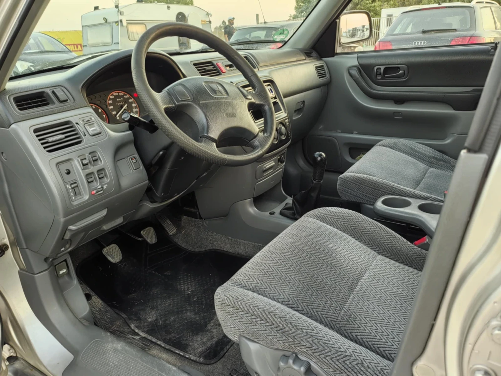 Honda Cr-v 2.0i 127HP / 4Х4 / ВСИЧКО ПЛАТЕНО - изображение 10