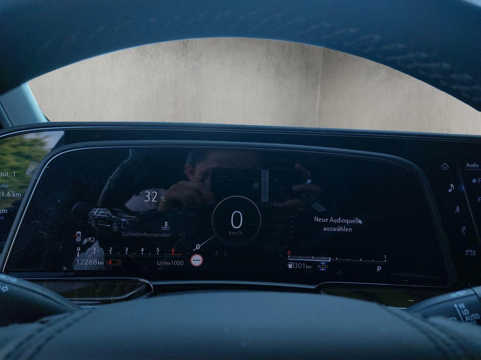 Cadillac Escalade 6.2 V8 SPORT PLATINUM/AKG/HEAD UP/PANO/TV/7- | Mobile.bg   11