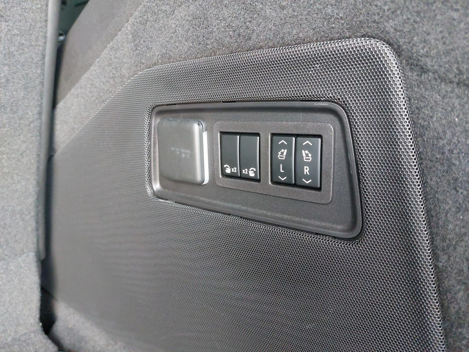 Cadillac Escalade 6.2 V8 SPORT PLATINUM/AKG/HEAD UP/PANO/TV/7- | Mobile.bg   17