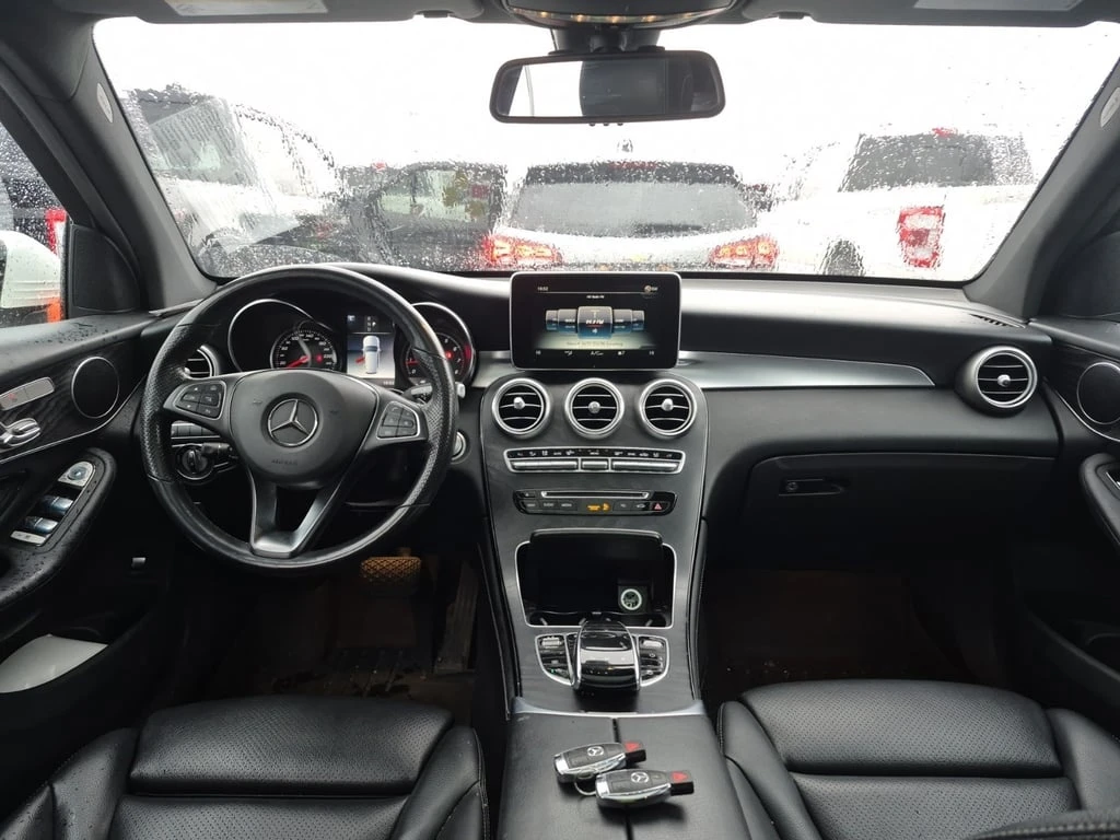Mercedes-Benz GLC 300 * CARFAX * БЕЗ ПЪРВОНАЧАЛНА ВНОСКА - изображение 5