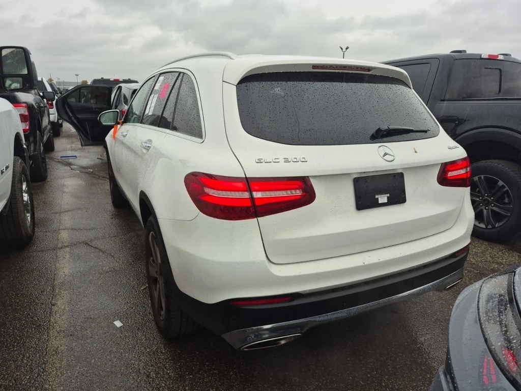 Mercedes-Benz GLC 300 * CARFAX * БЕЗ ПЪРВОНАЧАЛНА ВНОСКА - изображение 4