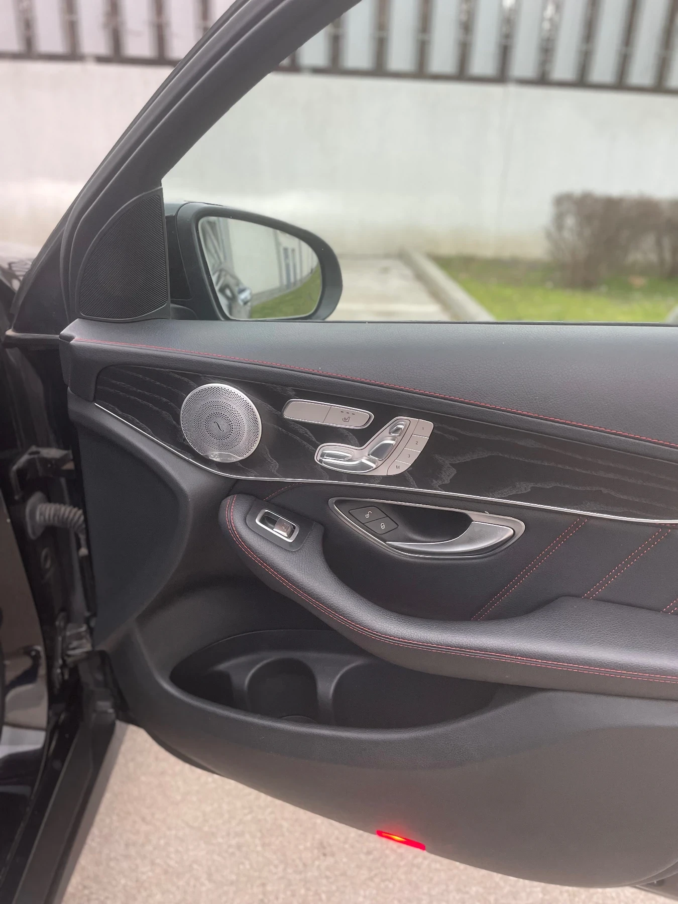Mercedes-Benz GLC 43 AMG, снимка 10 - Автомобили и джипове - 53618292