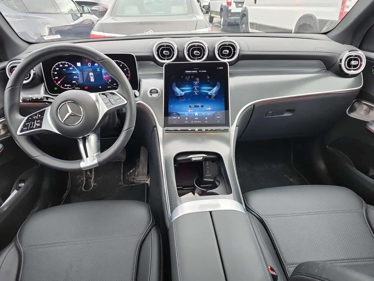 Mercedes-Benz GLC 300 4 MATIC * CARFAX * BURMESTER * ПАНОРАМА, снимка 10 - Автомобили и джипове - 54023274