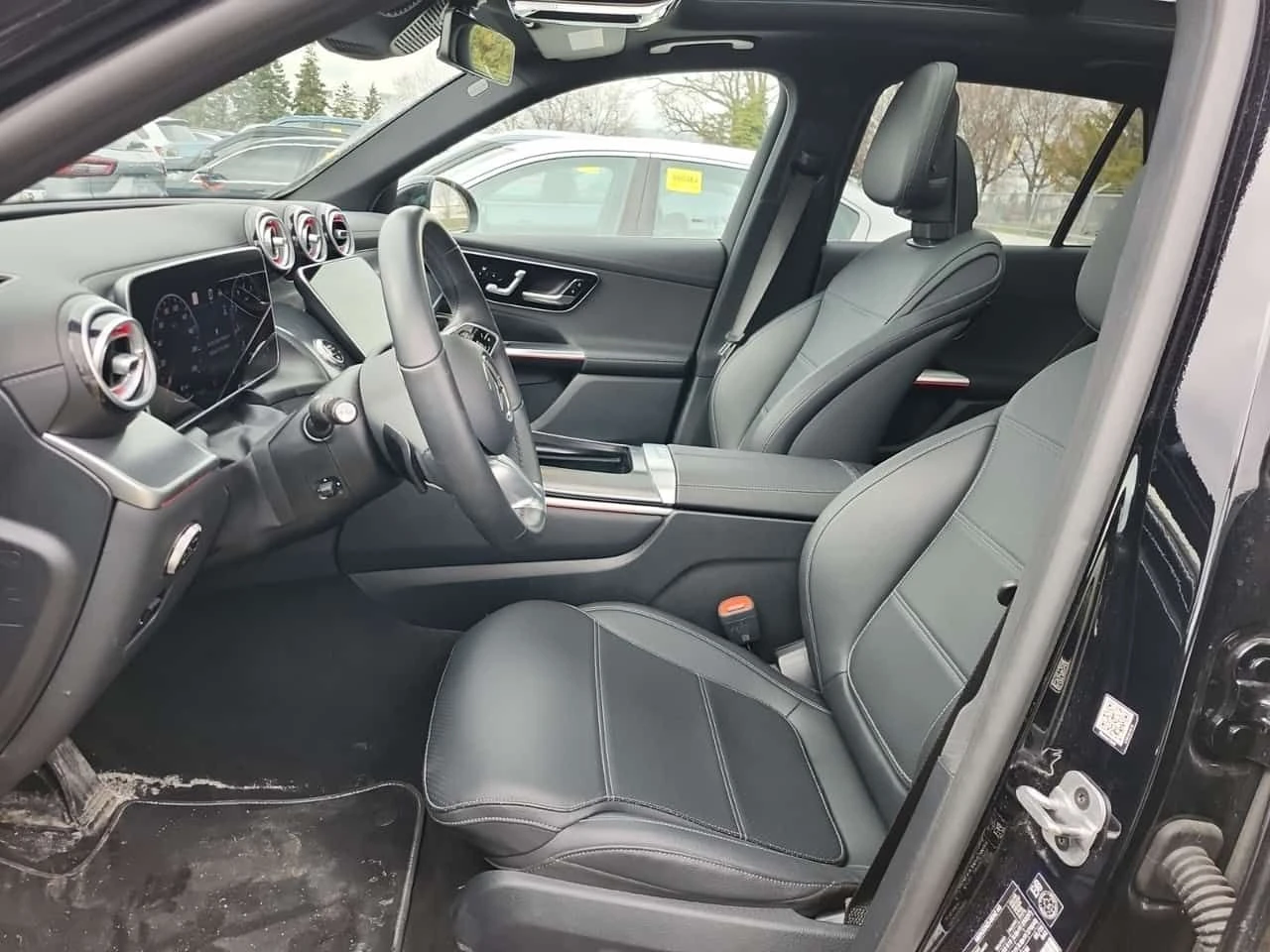 Mercedes-Benz GLC 300 4 MATIC * CARFAX * BURMESTER * ПАНОРАМА, снимка 5 - Автомобили и джипове - 54023274