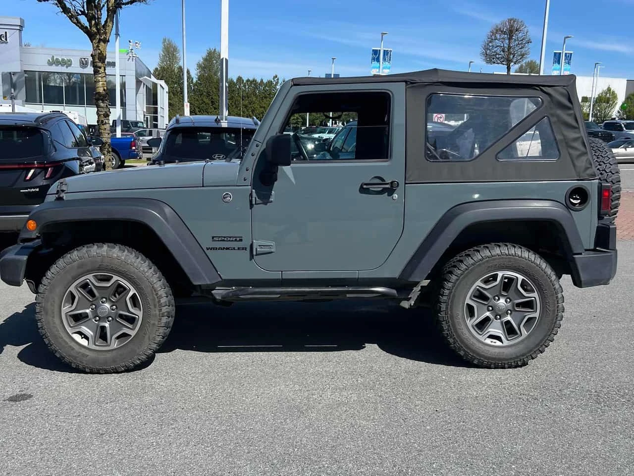 Jeep Wrangler * Sport * MANUAL* , снимка 2 - Автомобили и джипове - 54260804
